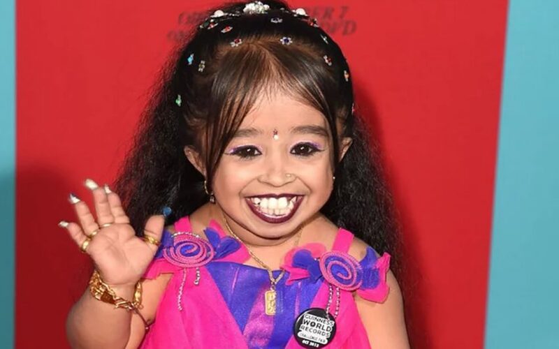  “Height is not the key of happiness”. How does the smallest Indian actress live?
