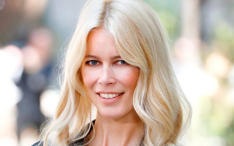  “Perfect forms”: 51-year-old Claudia Schiffer delighted fans with her unfading beauty