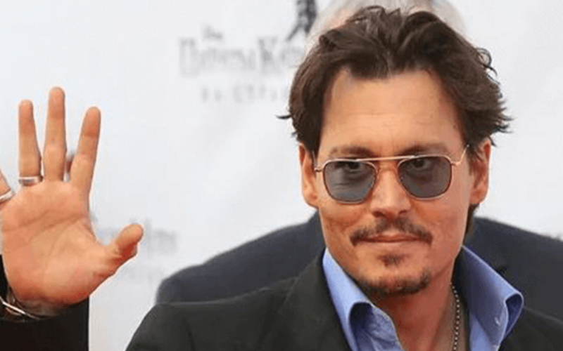  “Fatal brunette” Johnny Depp was caught with a new passion in an elite pub