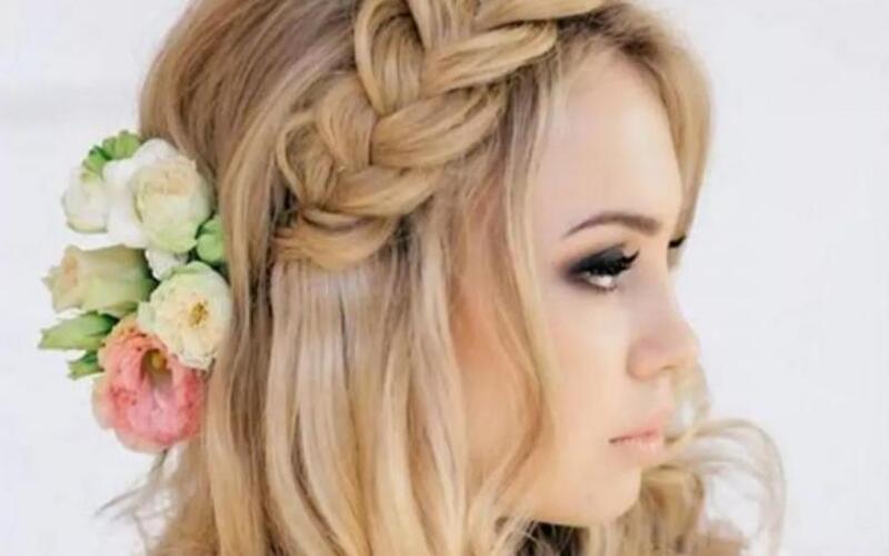  The bride asked the master for a hairstyle according to her photo, but he did not listen to her