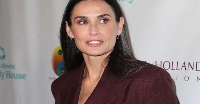  Unbelievable but she is sixty soon. Demi Moore showed off her charm in a mini swimsuit