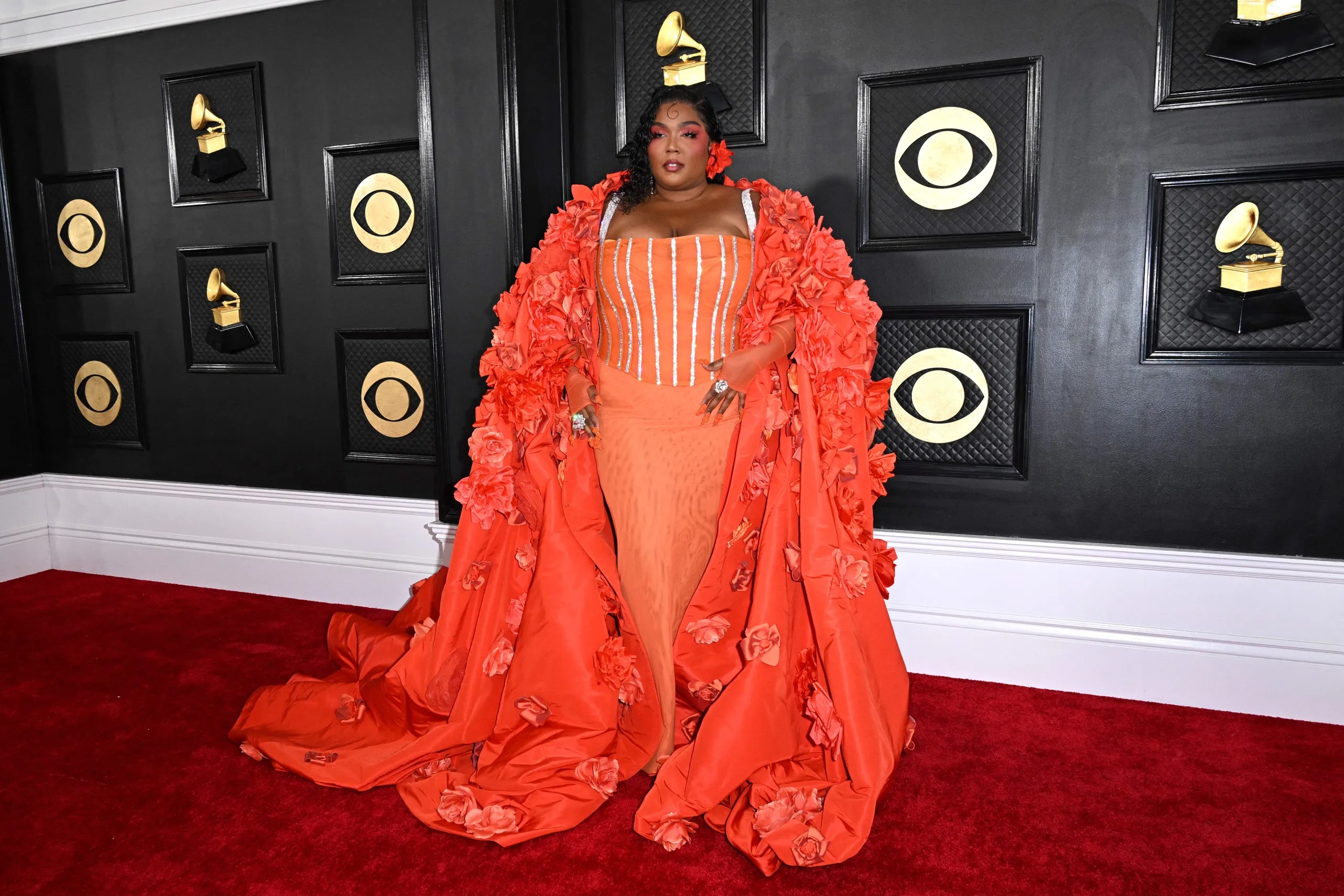 «She was in the spotlight» thick Lizzo in a suit at the Grammy Award