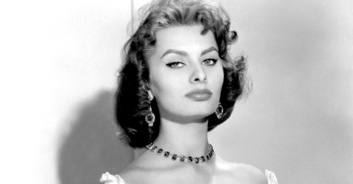  «Years have done their job»: Sophia Loren no longer looks like her former self and even walks badly